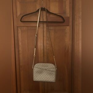 Michael Kors Jet Set Travel Medium Logo Dome Crossbody Bag W/ Gold Hardware